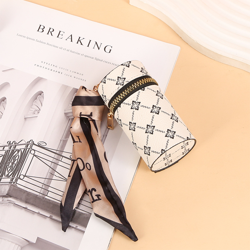 Scarf Pattern Lipstick Keychai - Monogram Keychain Leather recensie en prijs