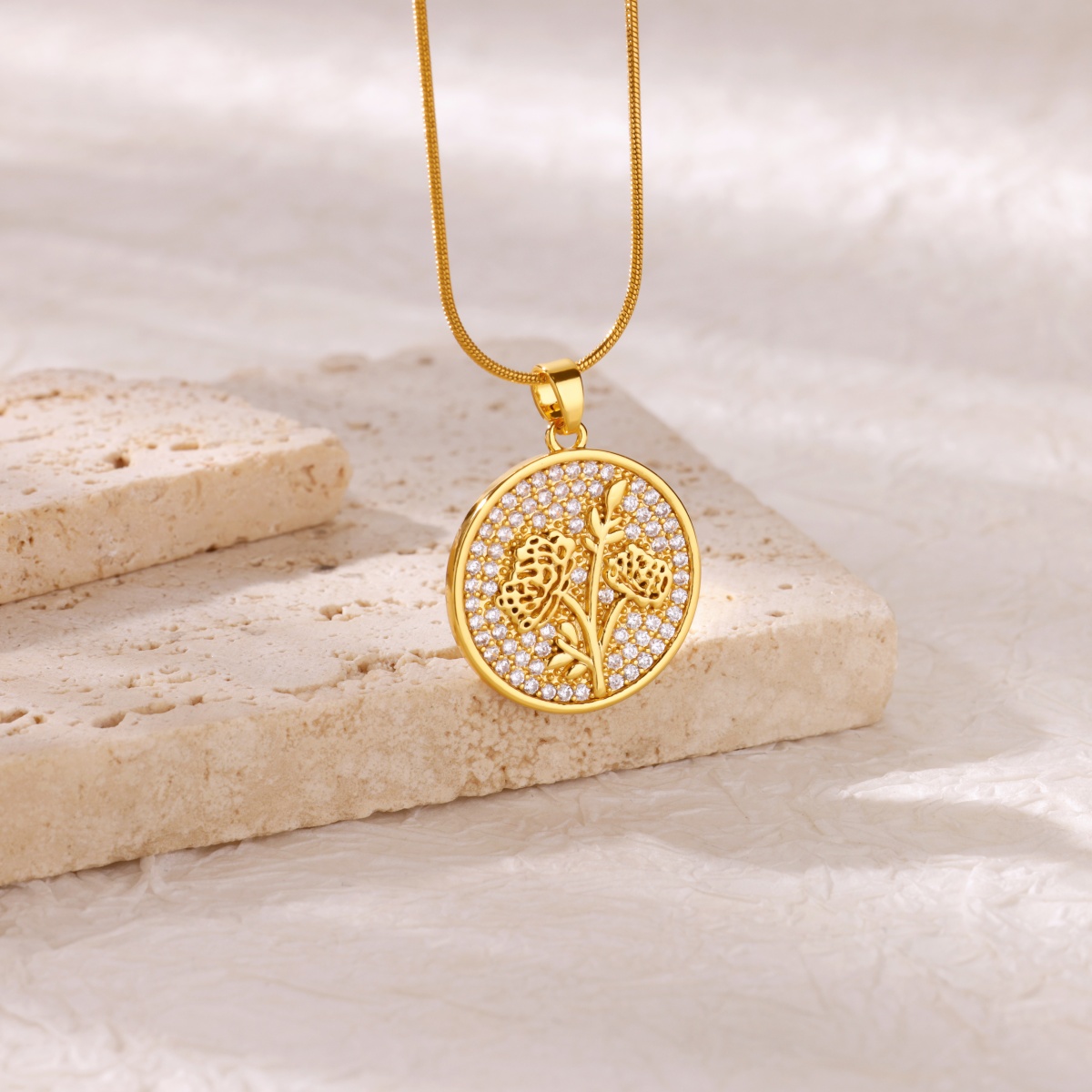 Zircon Flower Necklaces For Wo - Birth Flower Necklace recensie en prijs