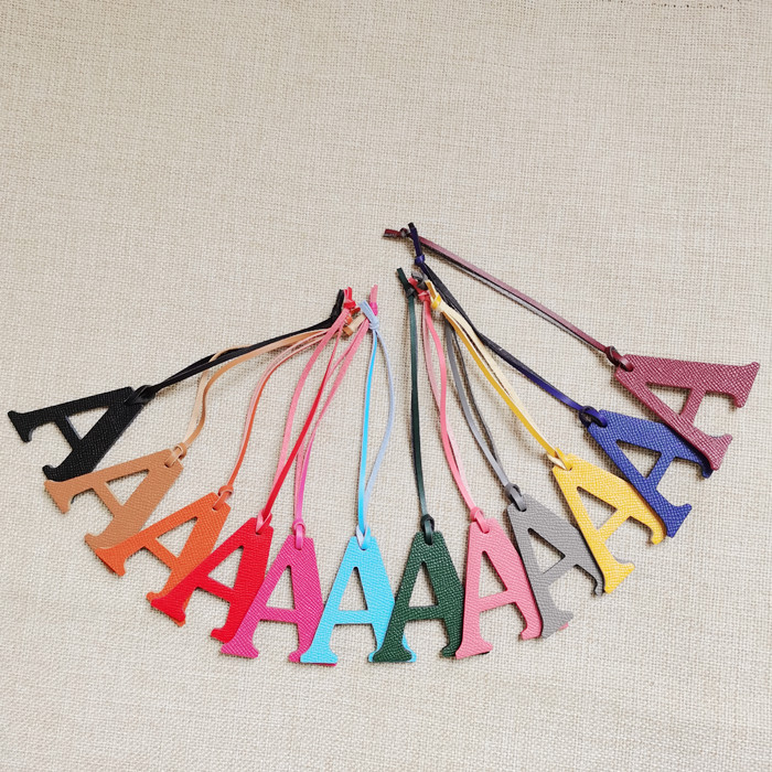 English Letter A B C D E F G A - Monogram Keychain Leather recensie en prijs