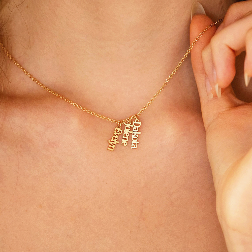 Custom Multiple Name Necklace  - Birth Flower Necklace recensie en prijs